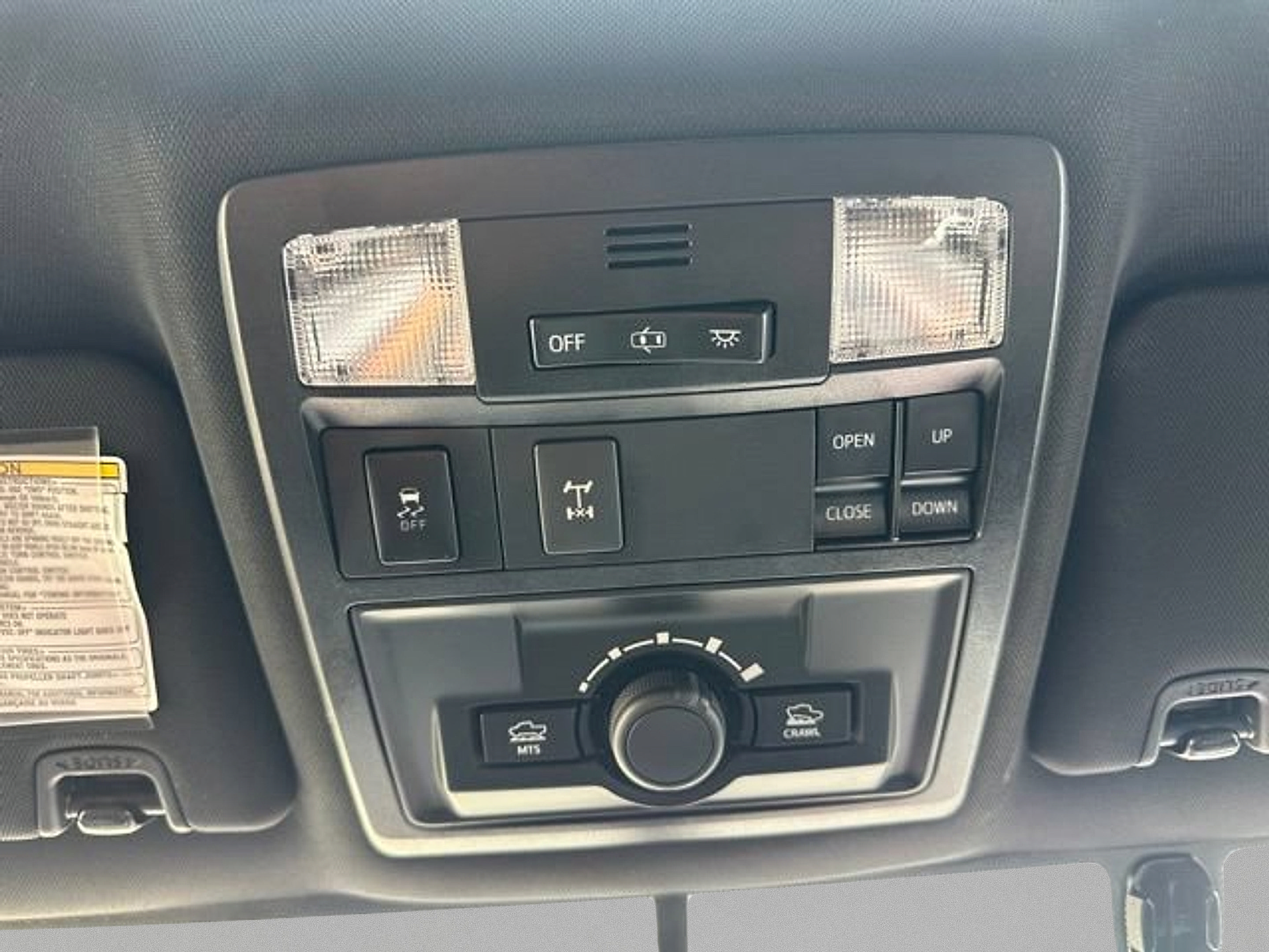 Used 2017 Toyota Tacoma TRD Off-Road w/ Premium & Technology Package AWD/4WD image 21
