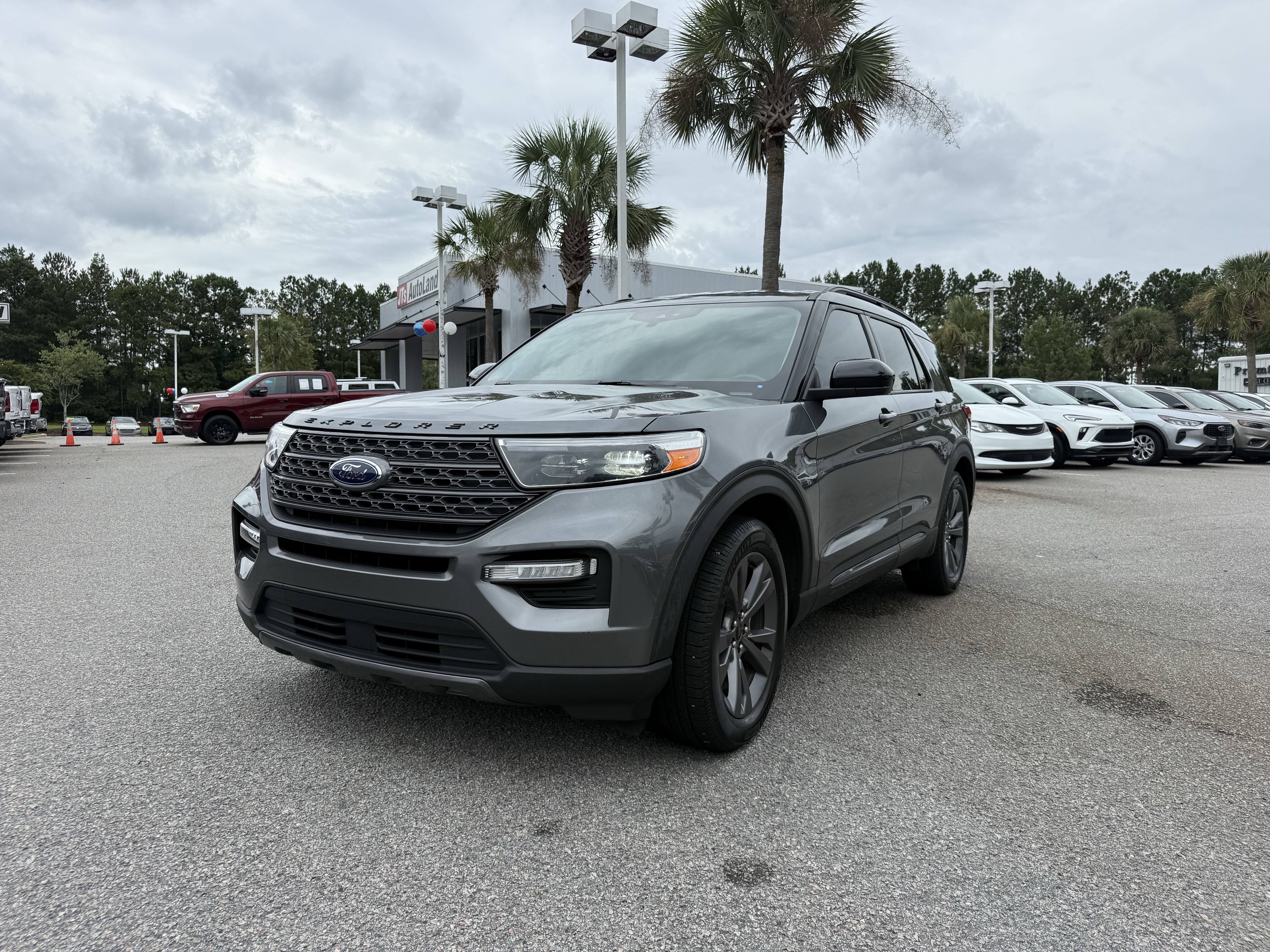 Used 2022 Ford Explorer XLT w/ Equipment Group 202A