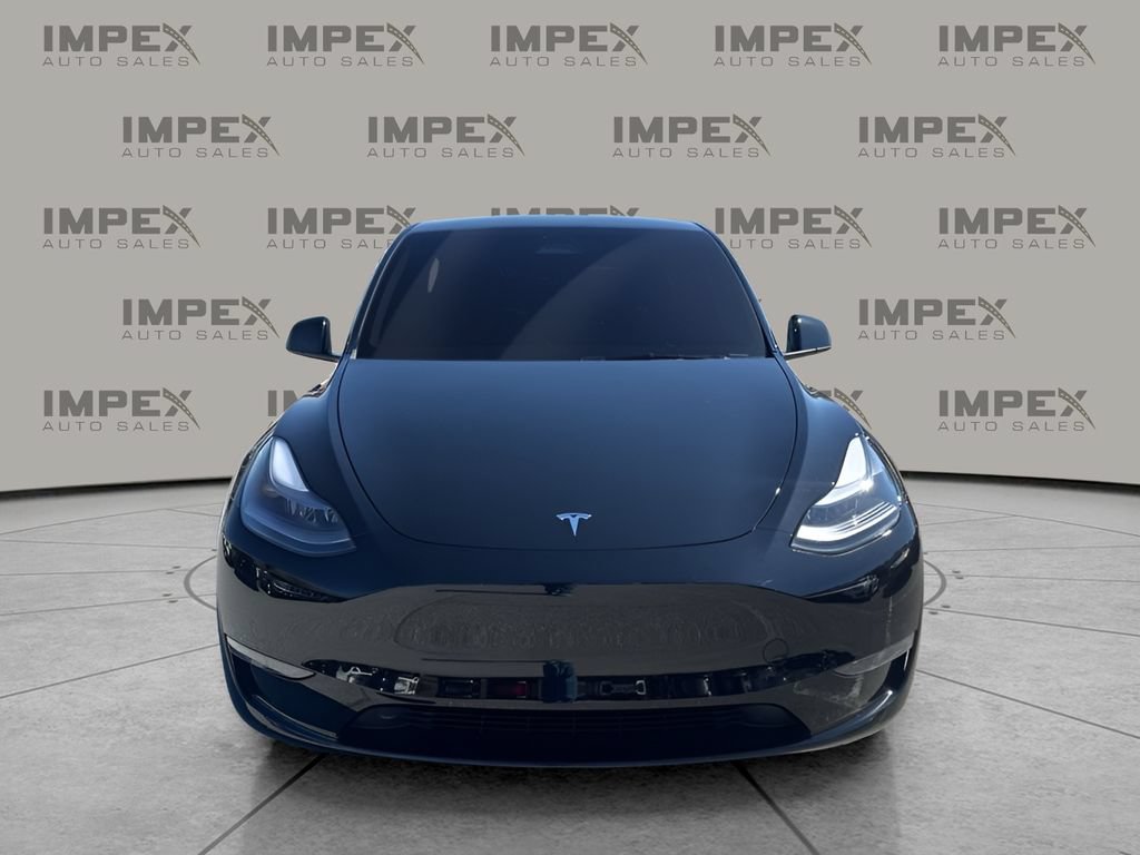 Used 2025 Tesla Model Y Long Range RWD image 8