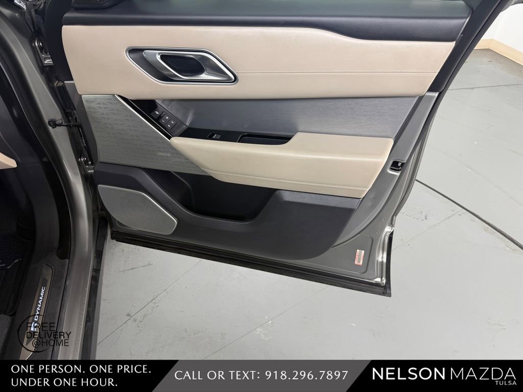 Used 2018 Land Rover Range Rover Velar R-Dynamic HSE AWD/4WD image 50