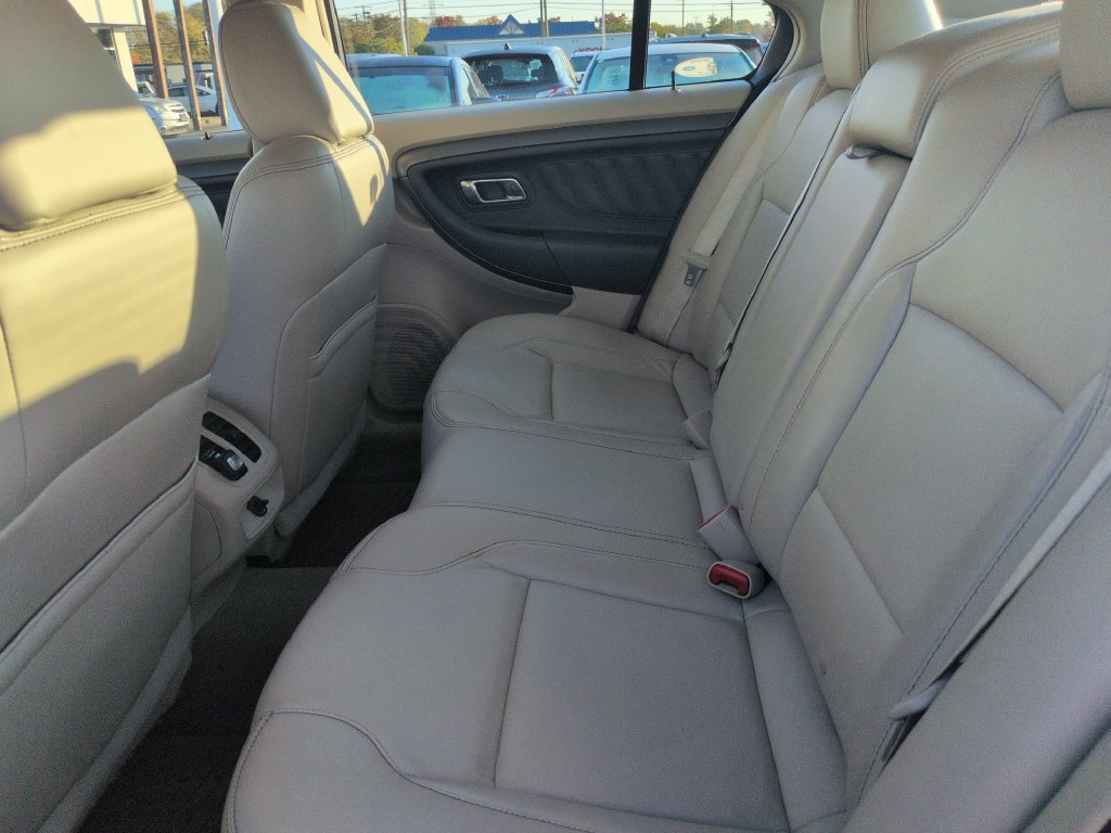 Used 2012 Ford Taurus SEL FWD image 24