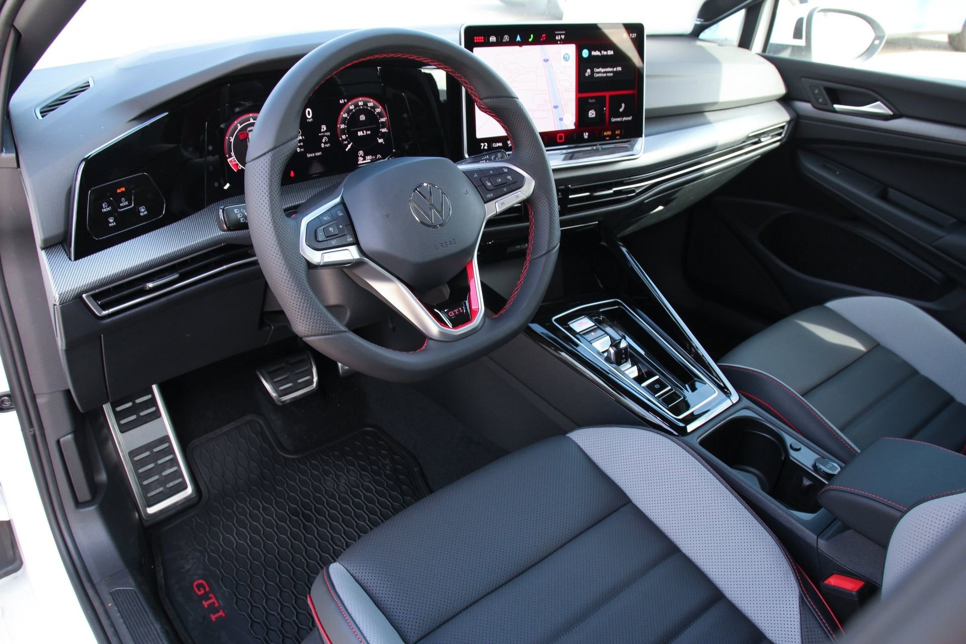 New 2026 Volkswagen GTI SE FWD image 9