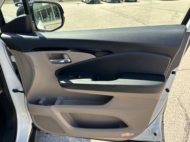 Used 2017 Honda Pilot Elite image 40