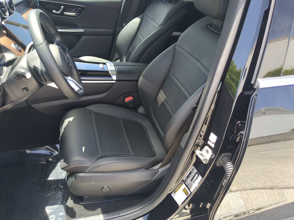 Used 2025 Mercedes-Benz GLC 300 image 20