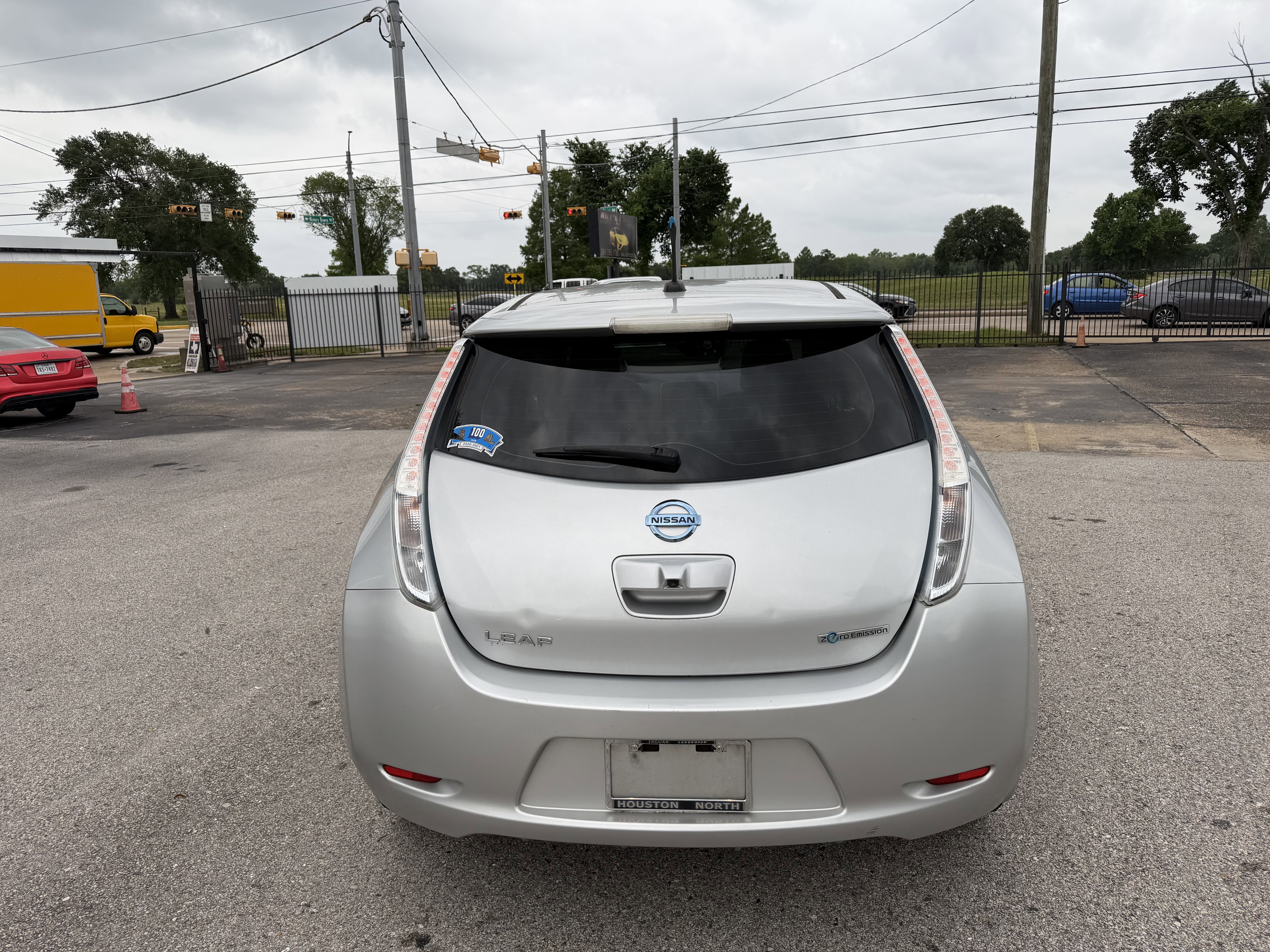 Used 2013 Nissan Leaf S w/ Charger Pkg FWD image 6