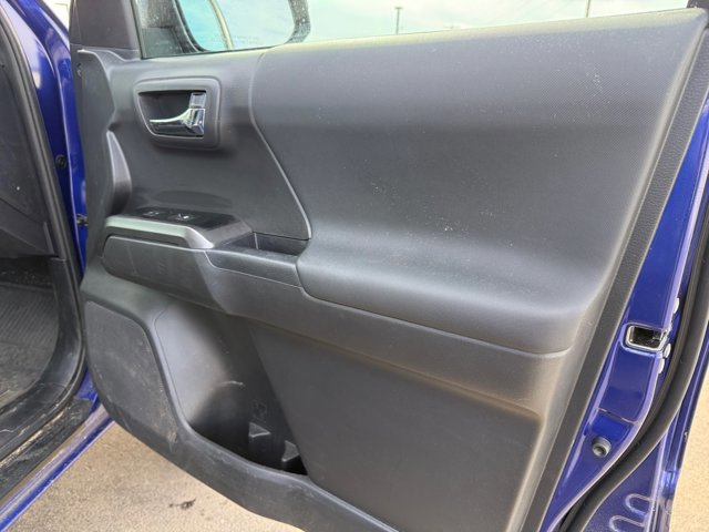 Used 2023 Toyota Tacoma TRD Off-Road image 29