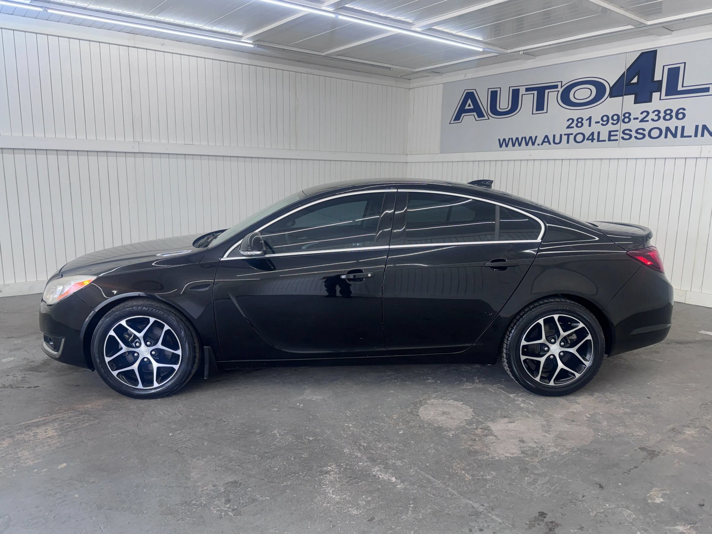 Used 2017 Buick Regal Sport Touring FWD image 8