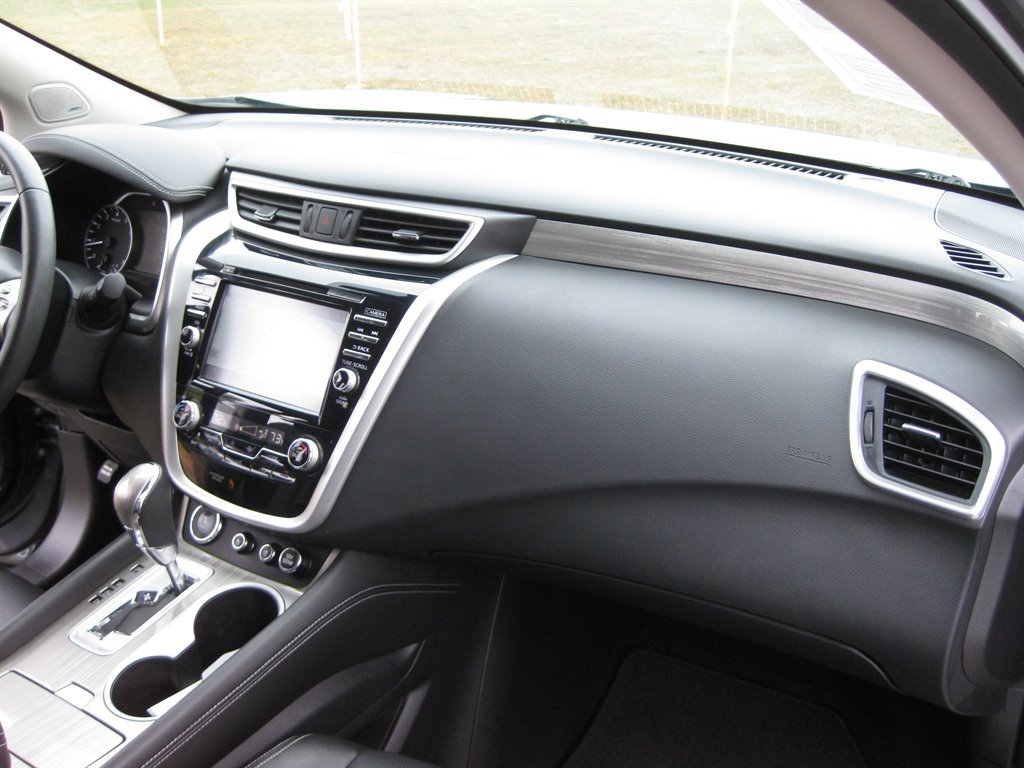 Used 2017 Nissan Murano Platinum w/ Platinum Technology Package FWD image 37