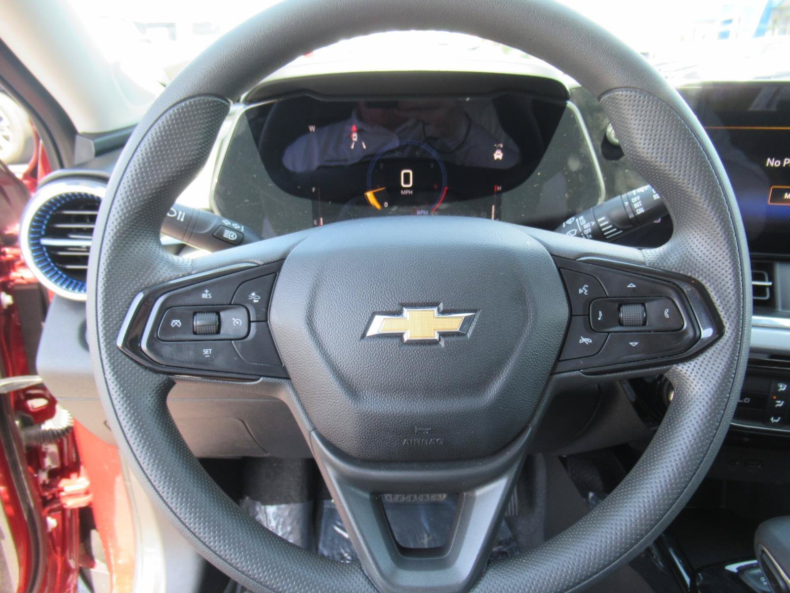 Certified 2024 Chevrolet Trax LT FWD image 20
