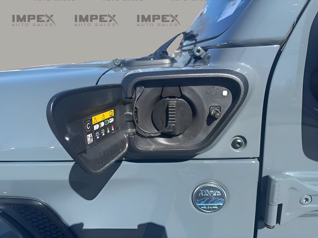 Used 2025 Jeep Wrangler Unlimited Sahara AWD/4WD image 32