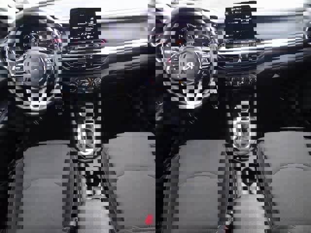 Used 2023 Kia Forte LXS image 10