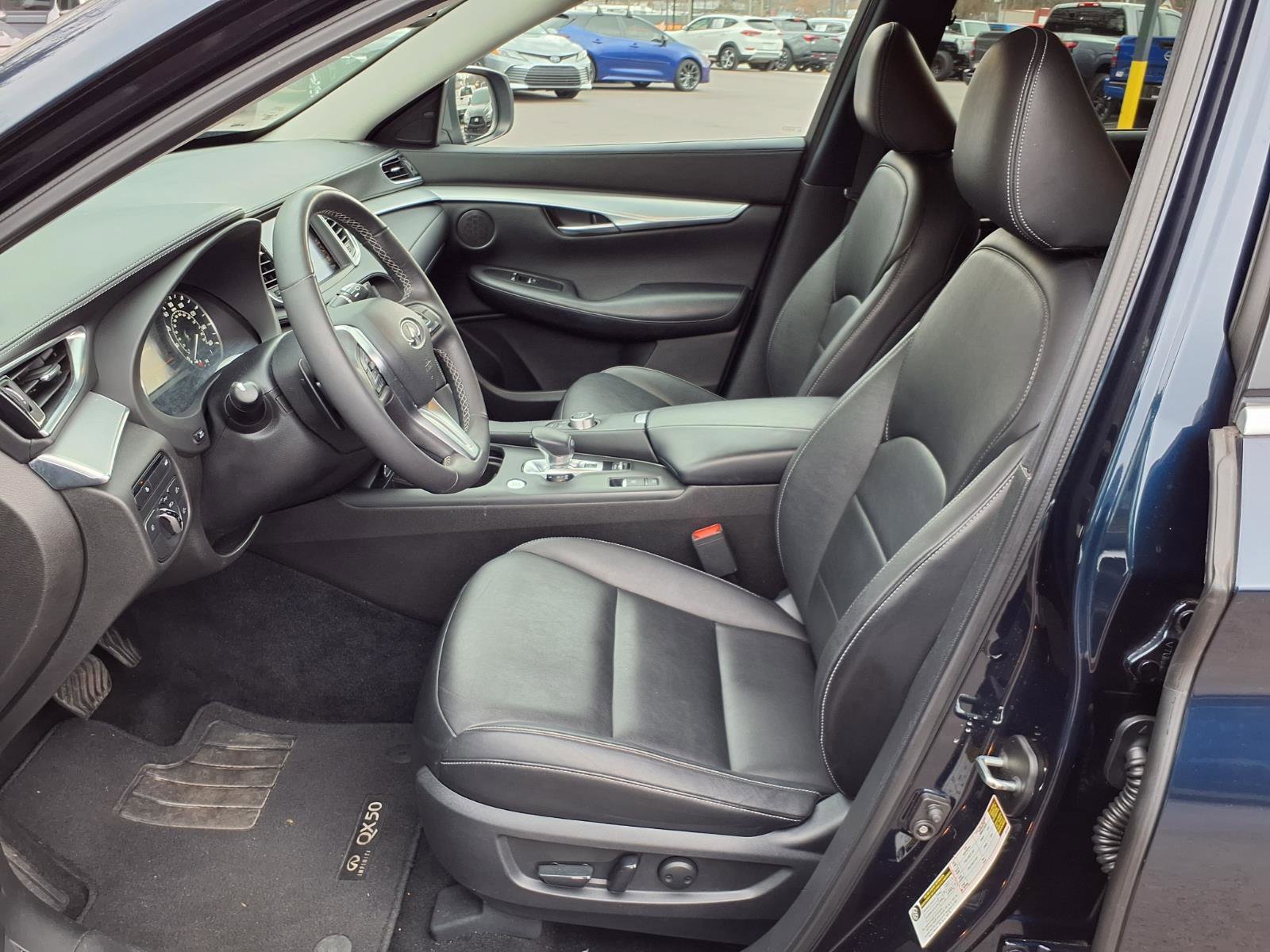 Used 2020 INFINITI QX50 Luxe w/ Navigation Package image 11