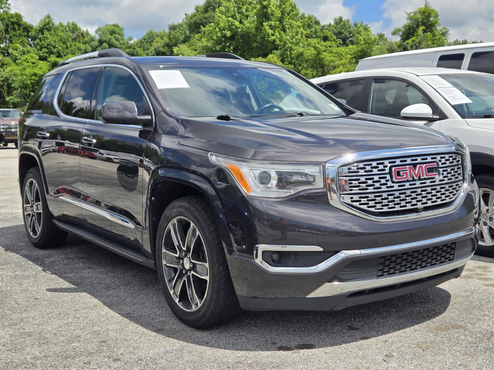 Used 2017 GMC Acadia Denali w/ Technology Package FWD image 1