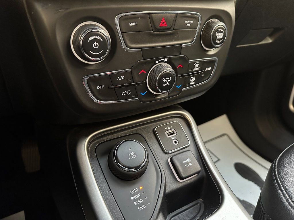 Used 2021 Jeep Compass Latitude w/ Convenience Group AWD/4WD image 14