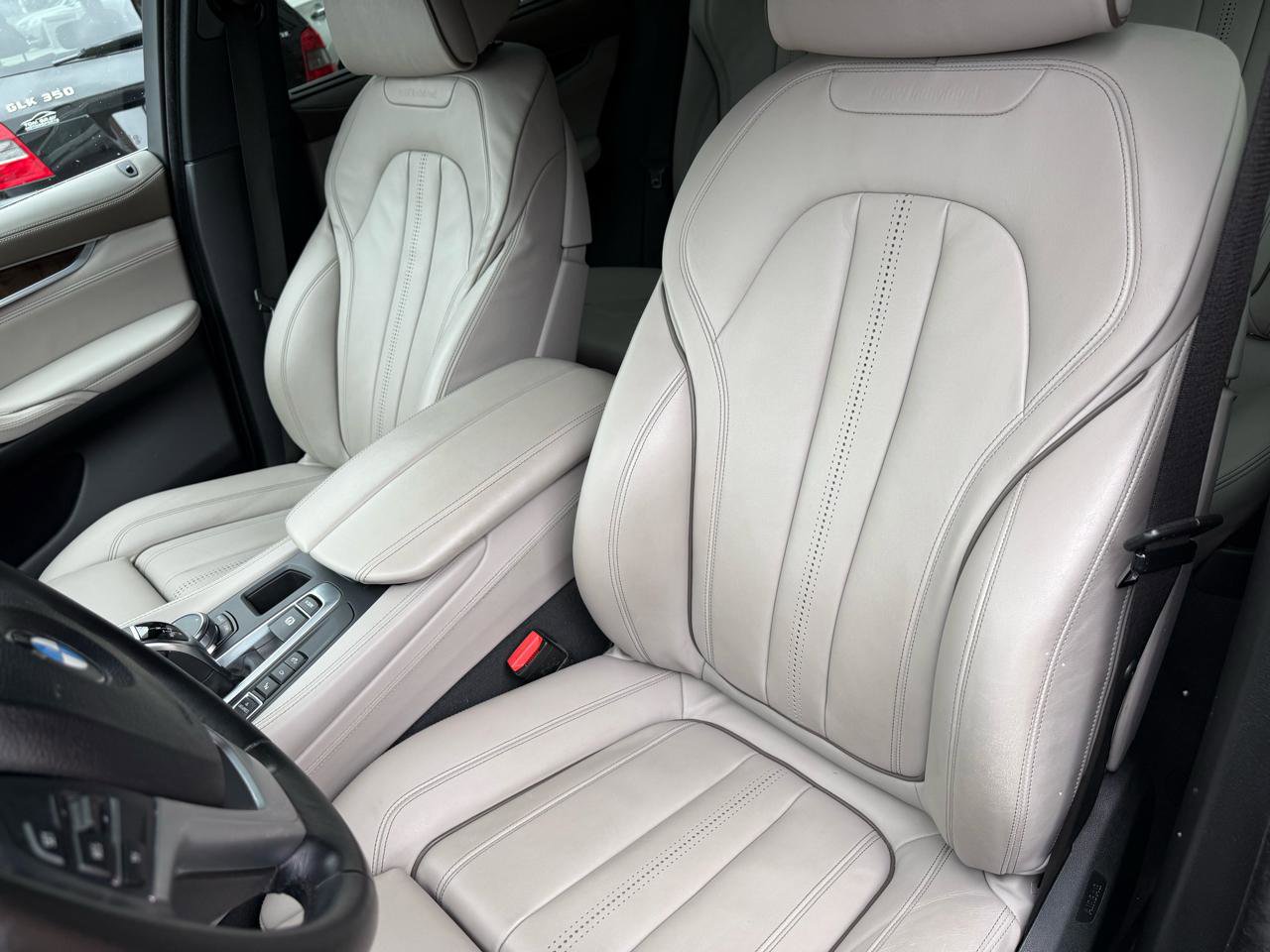 Used 2019 BMW X6 xDrive50i w/ Executive Package image 6