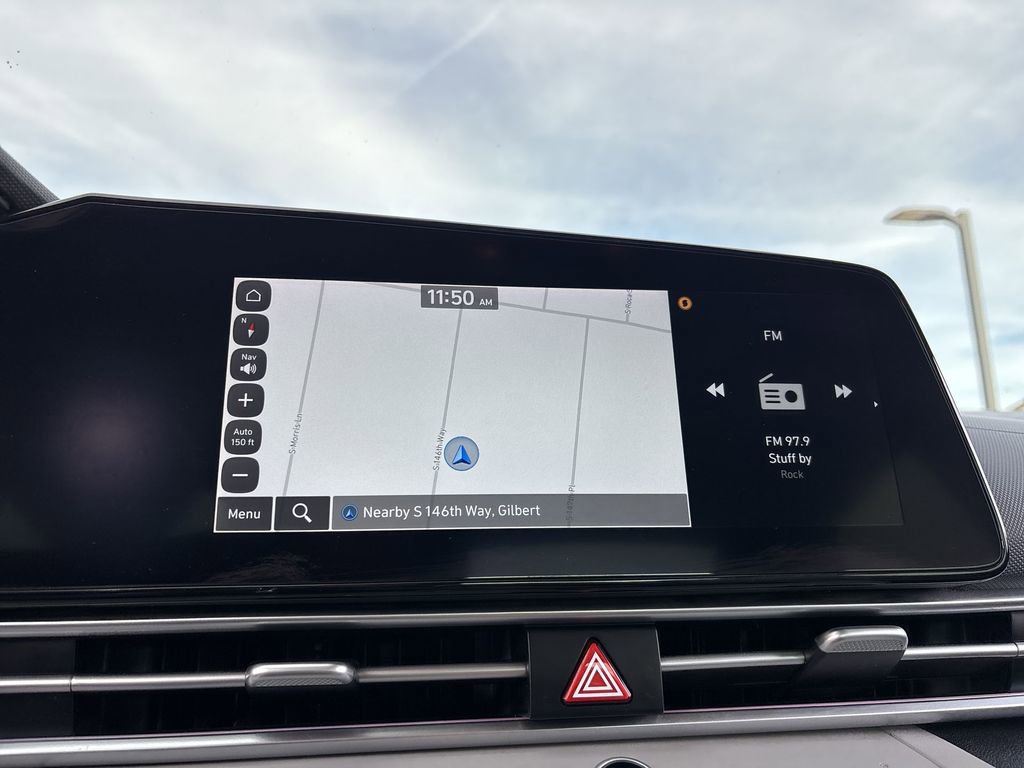 Used 2023 Hyundai Elantra Limited image 14