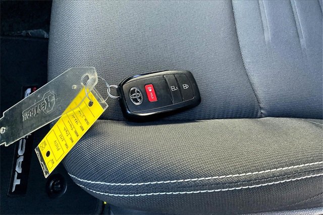 Used 2024 Toyota Tacoma TRD Off-Road image 11