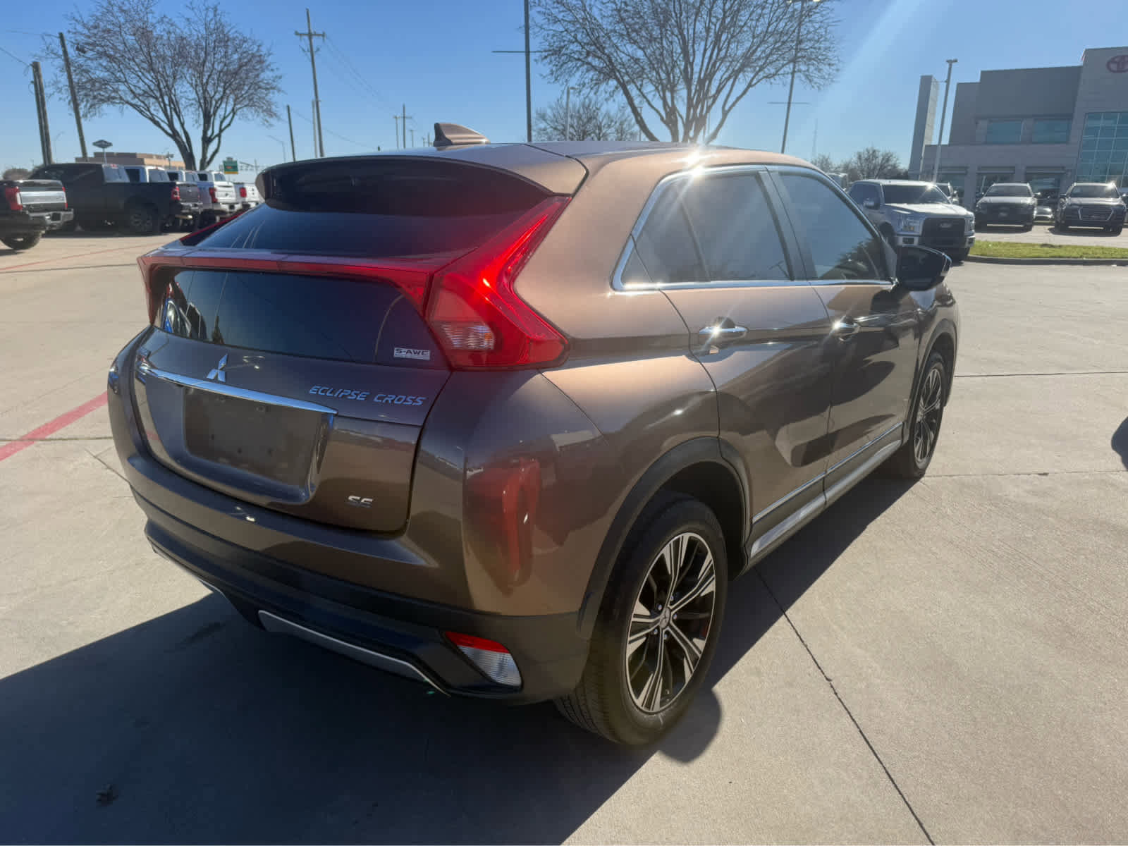 Used 2018 Mitsubishi Eclipse Cross SE image 3