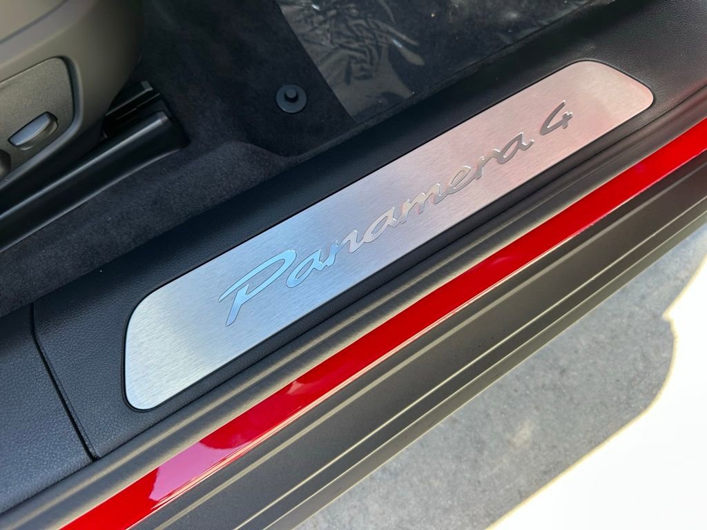 Used 2026 Porsche Panamera image 40