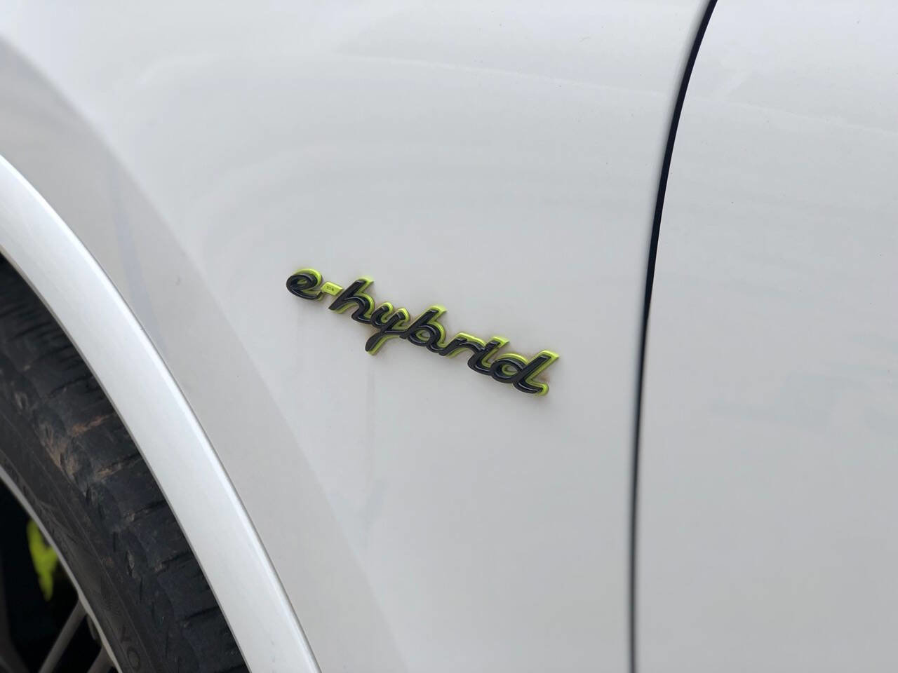 Used 2017 Porsche Cayenne S Platinum image 5