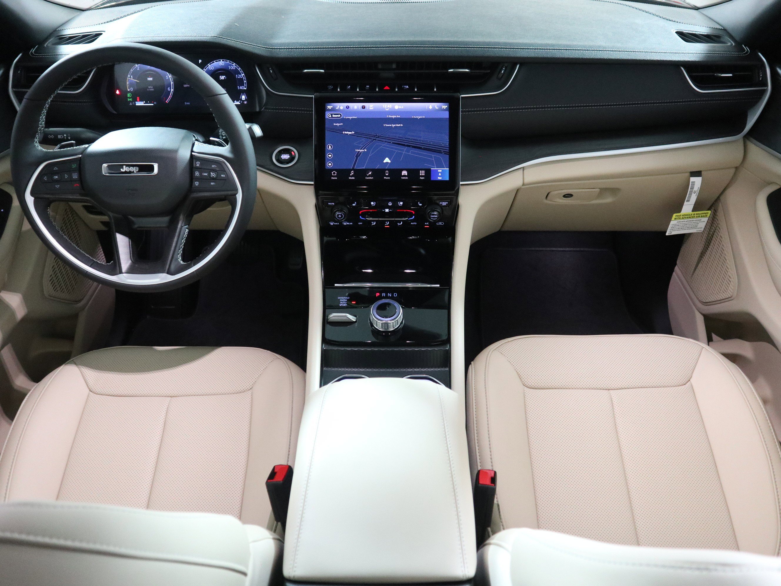 New 2025 Jeep Grand Cherokee Limited w/ Luxury Tech Group II image 15