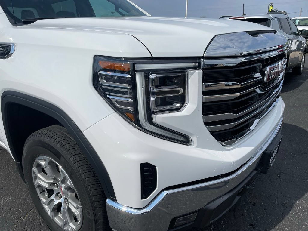 Used 2025 GMC Sierra 1500 SLT AWD/4WD image 27