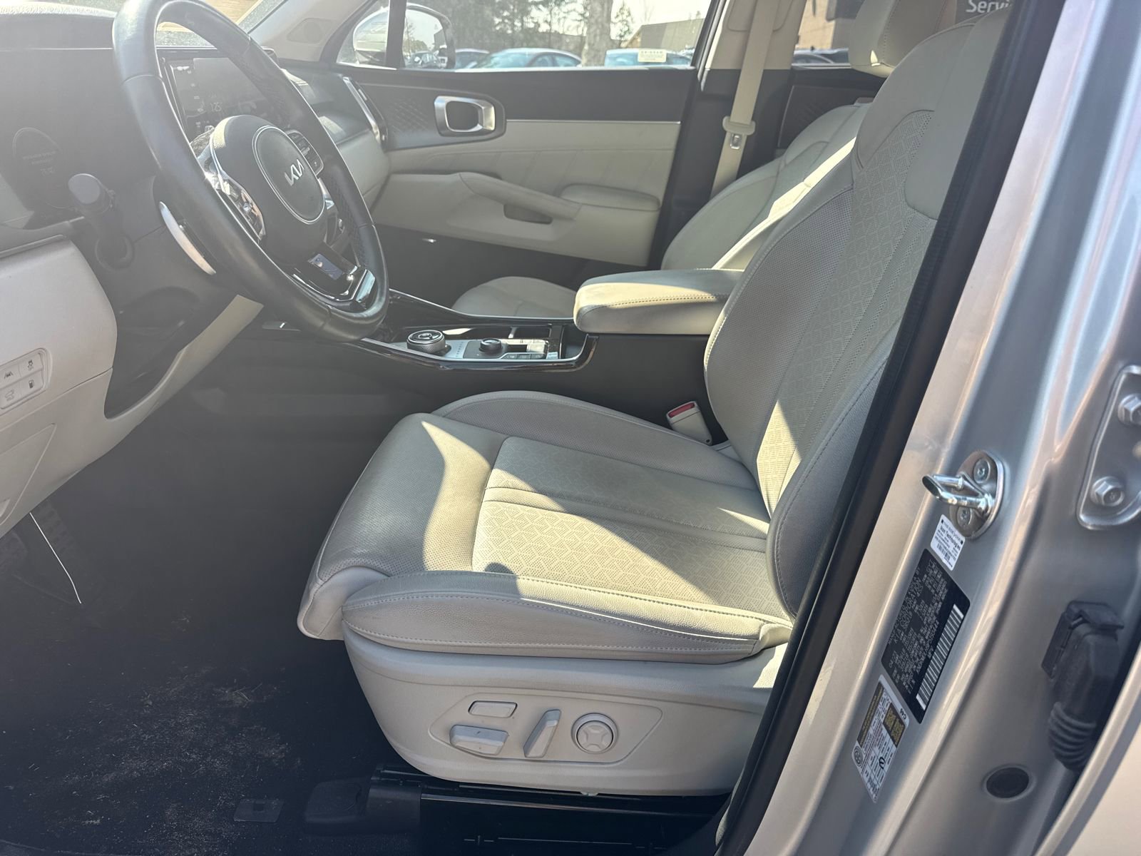 Used 2023 Kia Sorento SX Prestige image 9