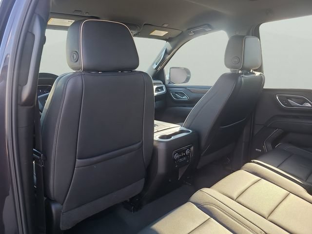 Used 2024 Chevrolet Suburban Premier RWD image 14
