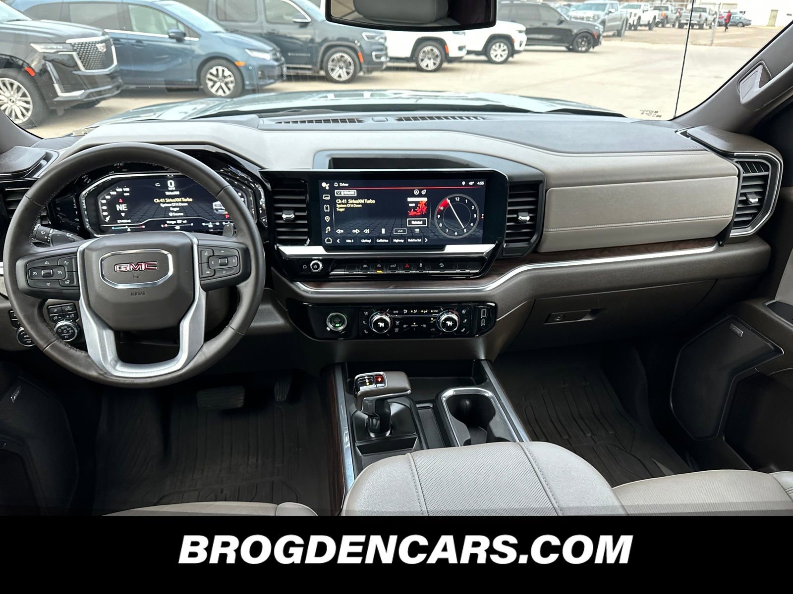 Used 2023 GMC Sierra 1500 SLT image 9