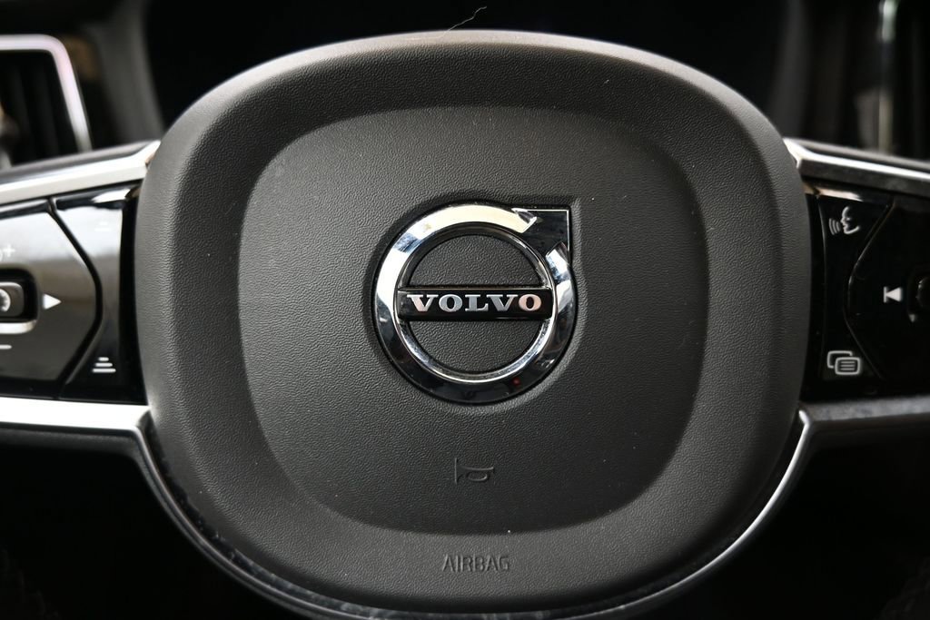 Used 2023 Volvo XC60 B5 Ultimate w/ Climate Package AWD/4WD image 28