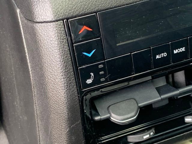 Used 2022 Jeep Grand Cherokee L Limited w/ Luxury Tech Group II image 18