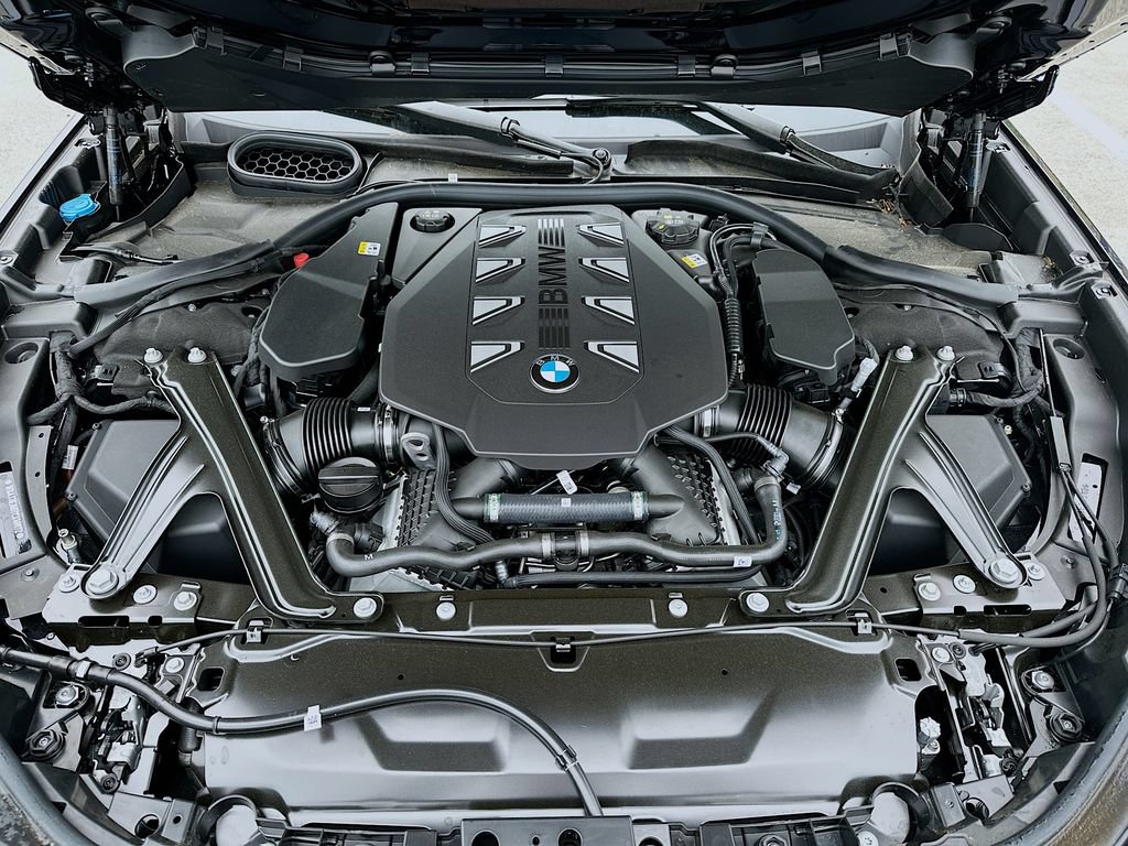 New 2026 BMW 760i xDrive w/ Executive Package AWD/4WD image 32