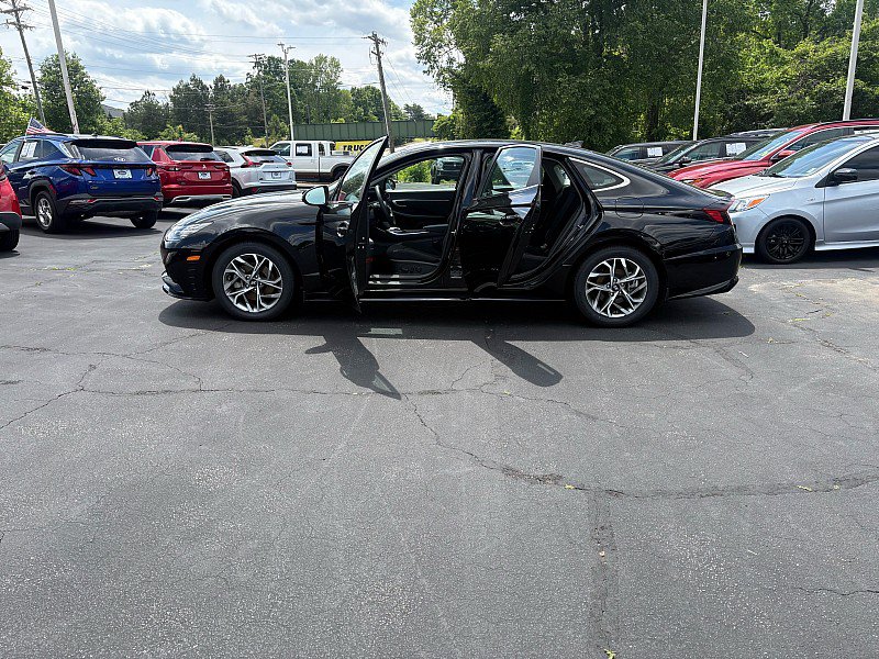 Used 2023 Hyundai Sonata SEL FWD image 8