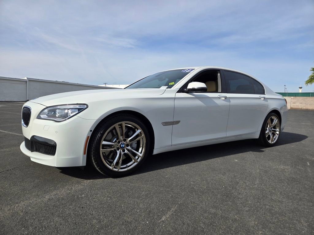 Used 2013 BMW 750Li image 2