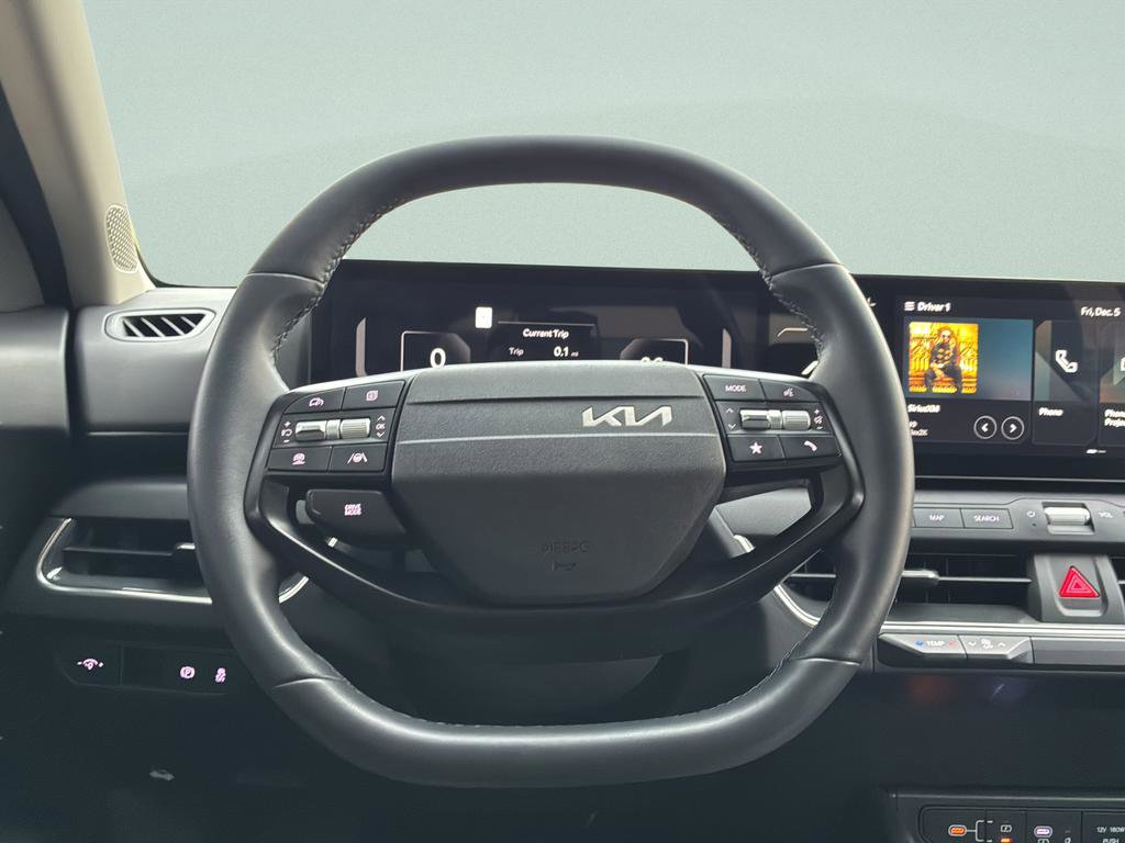 Used 2025 Kia K4 EX image 21
