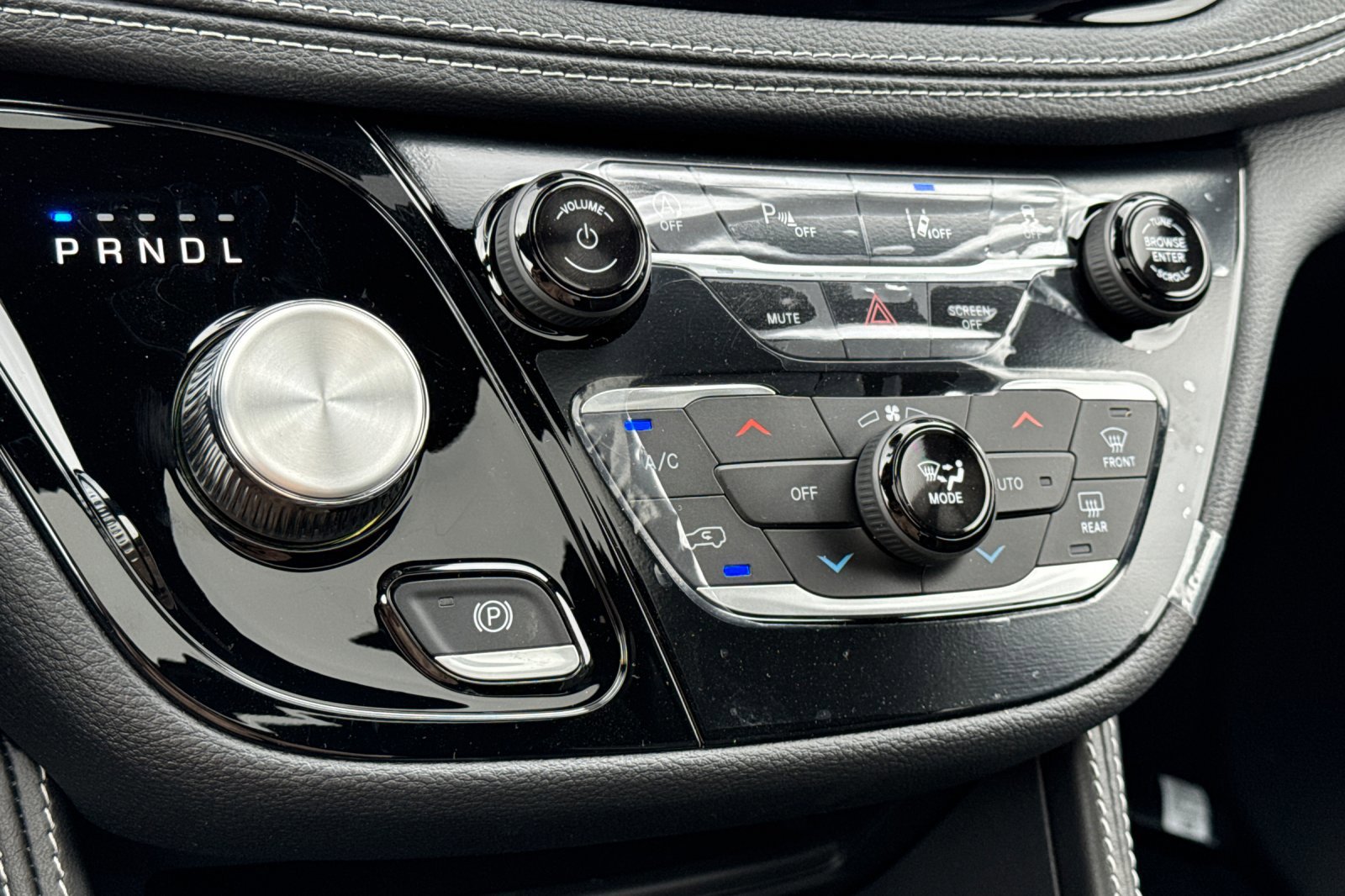 New 2026 Chrysler Pacifica Limited w/ S Appearance Package image 21