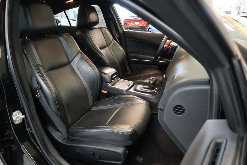 Used 2017 Dodge Charger SXT w/ AWD Plus Group image 34