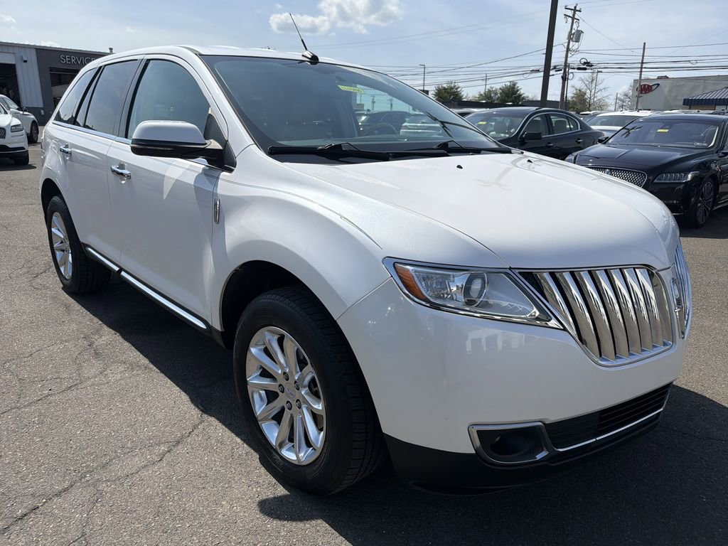 Used 2013 Lincoln MKX AWD image 7