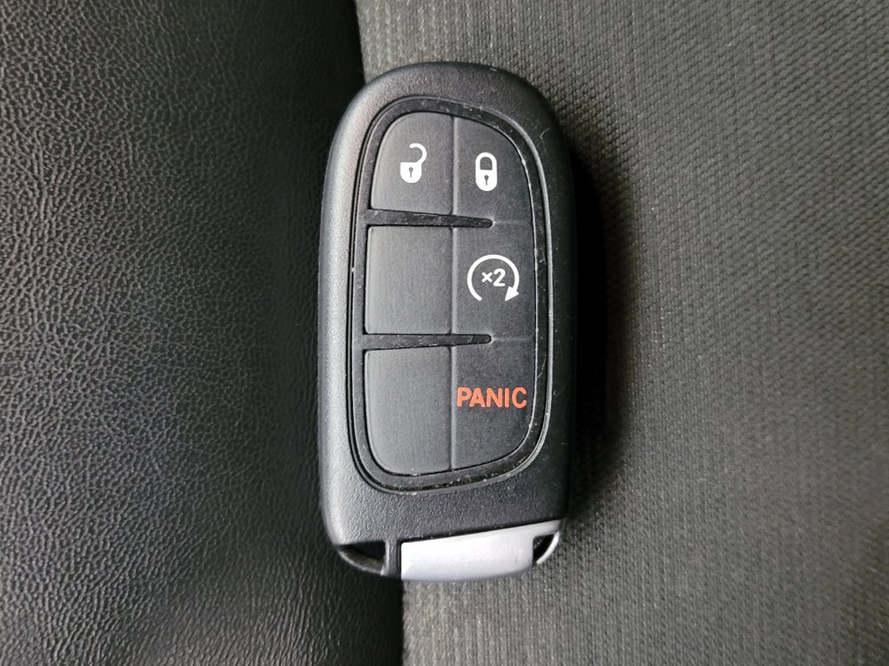 Used 2021 Jeep Cherokee Trailhawk w/ Sun, Sound & Nav Group AWD/4WD image 32