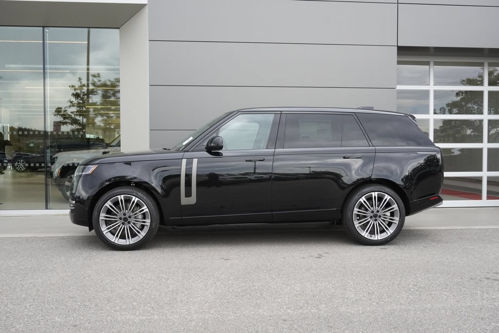 New 2026 Land Rover Range Rover Long Wheelbase SE AWD/4WD image 8