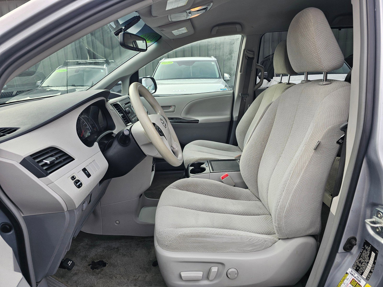 Used 2014 Toyota Sienna LE image 20