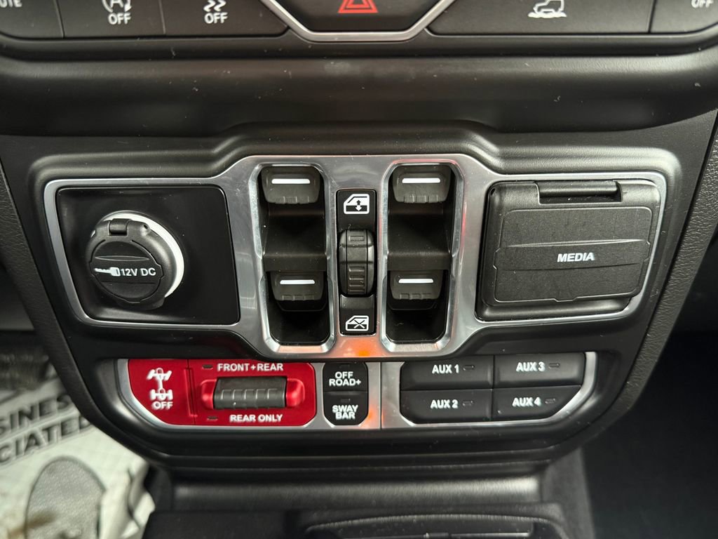 Used 2023 Jeep Wrangler Unlimited Rubicon w/ LED Lighting Group image 23