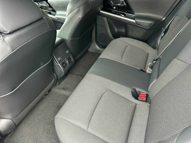 Used 2024 Toyota bZ4X FWD image 14