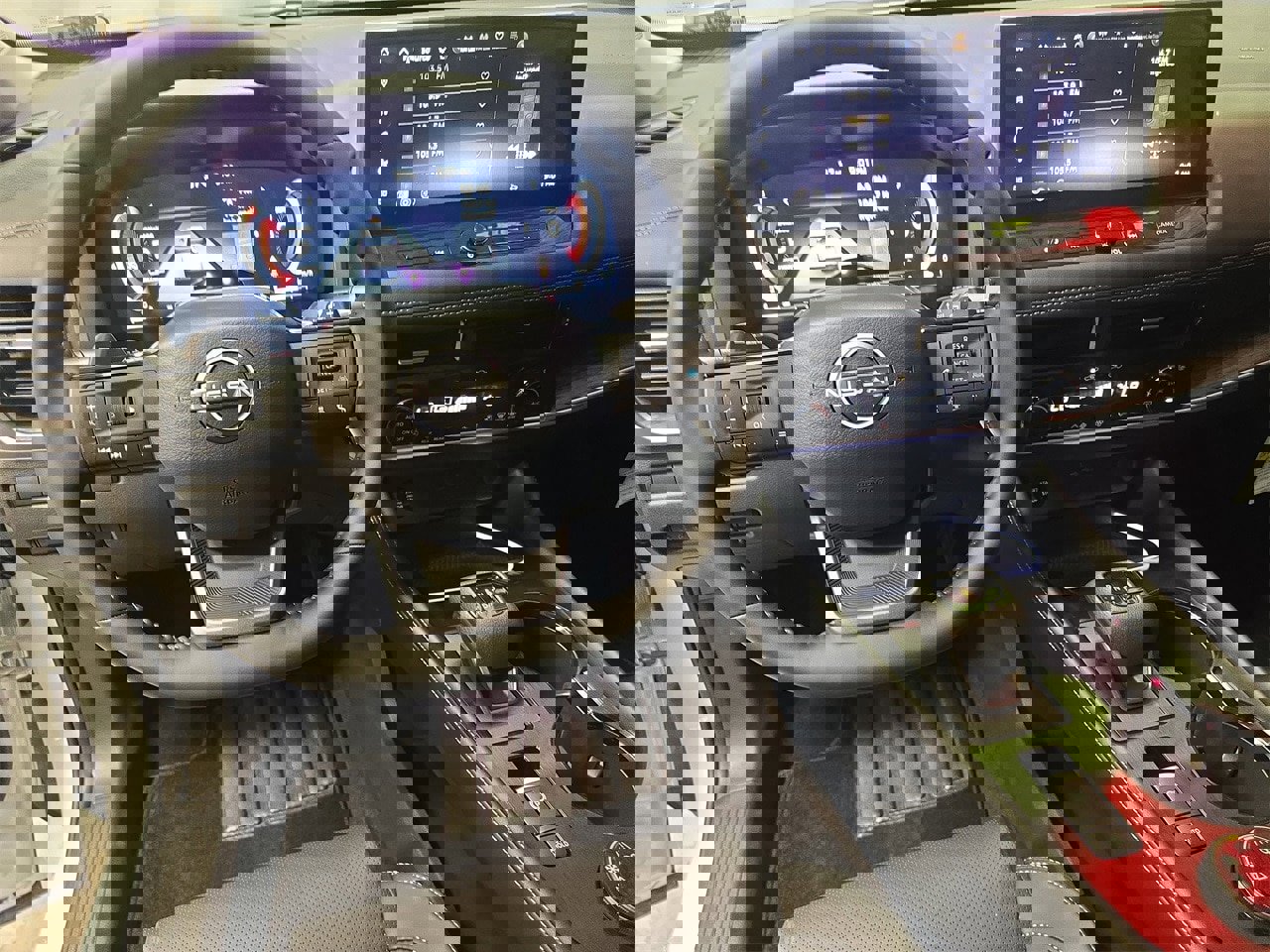 New 2025 Nissan Rogue Platinum w/ Tech Package image 16