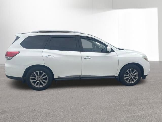 Used 2016 Nissan Pathfinder Platinum AWD/4WD image 4