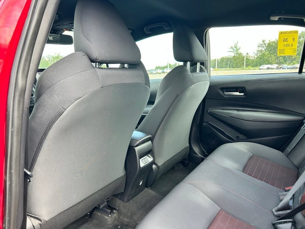 Used 2025 Toyota Corolla SE w/ Convenience Package FWD image 17