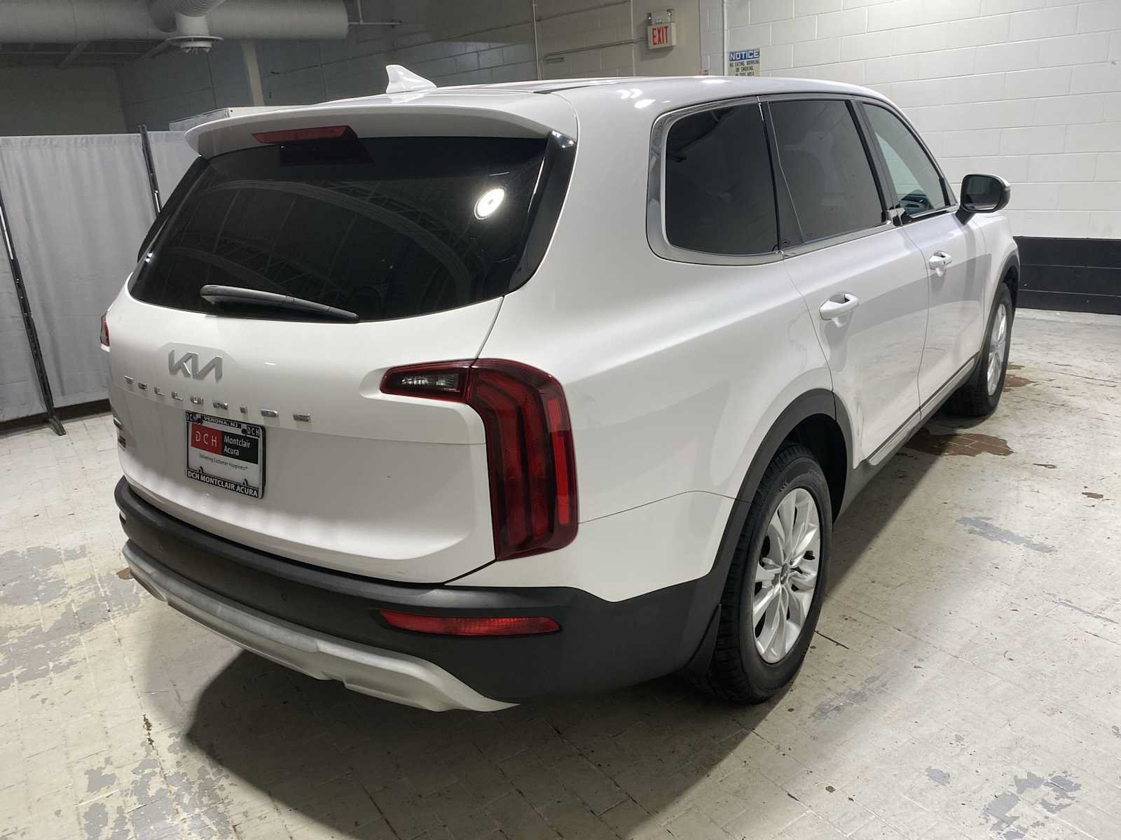 Used 2022 Kia Telluride LX AWD/4WD image 26