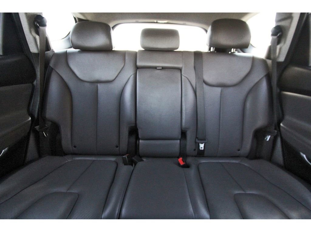 Used 2019 Hyundai Santa Fe Ultimate image 11