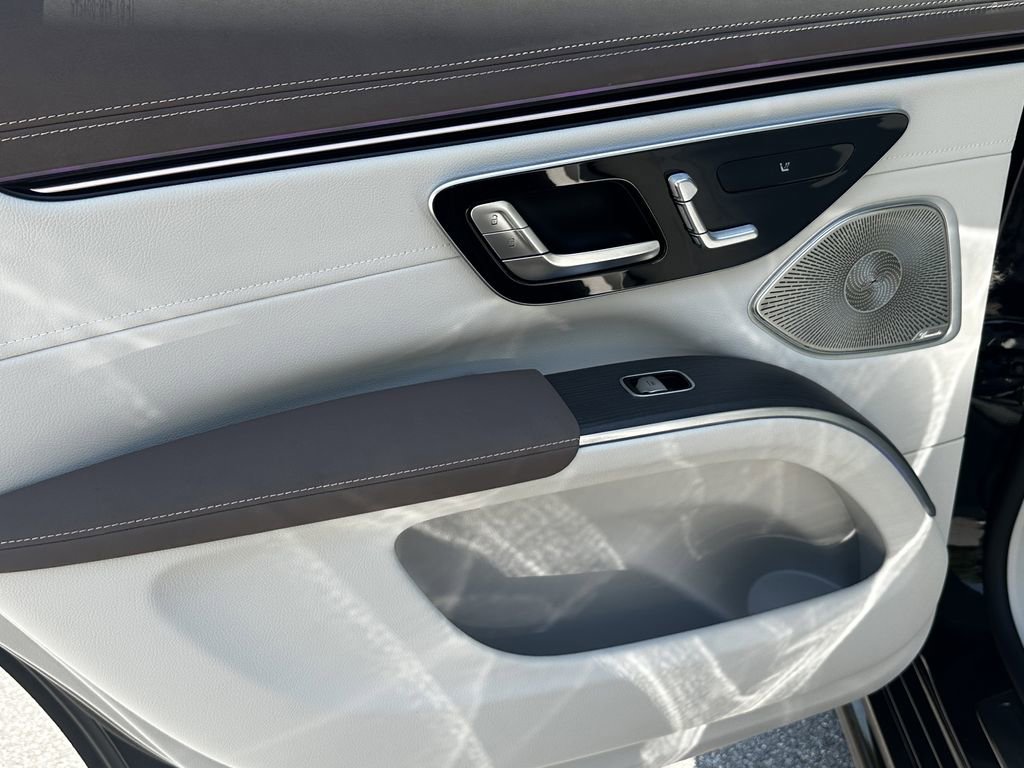 Certified 2023 Mercedes-Benz EQS 580 4MATIC SUV image 25