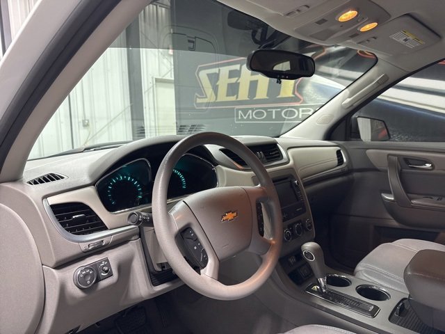 Used 2017 Chevrolet Traverse LS image 5
